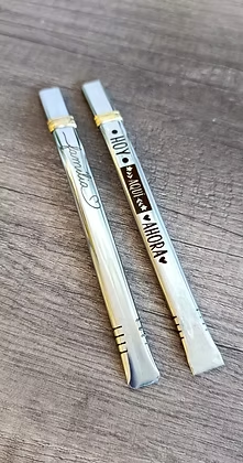 Bombilla Chata de Acero con Frases - vista frontal
